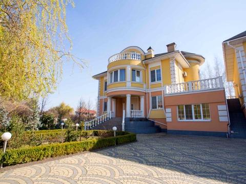 будинок за адресою Лобановського вул.