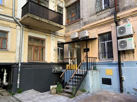 комерційна за адресою Гоголівська вул., 2-А