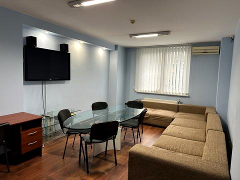 комерційна за адресою Раїси Окіпної вул., 4-А