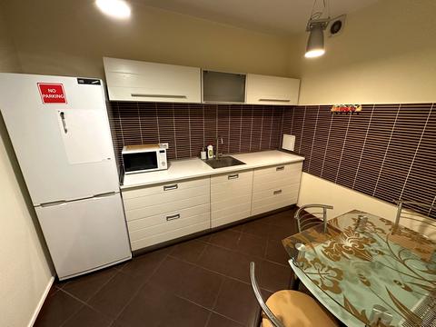 комерційна за адресою Раїси Окіпної вул., 4-А