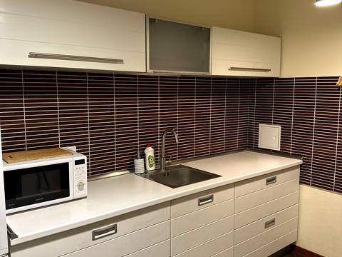 комерційна за адресою Раїси Окіпної вул., 4-А