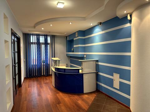 комерційна за адресою Раїси Окіпної вул., 4-А