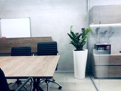 комерційна за адресою Лазаряна вул., 22