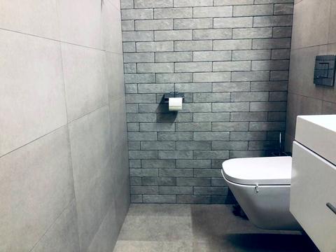 комерційна за адресою Лазаряна вул., 22