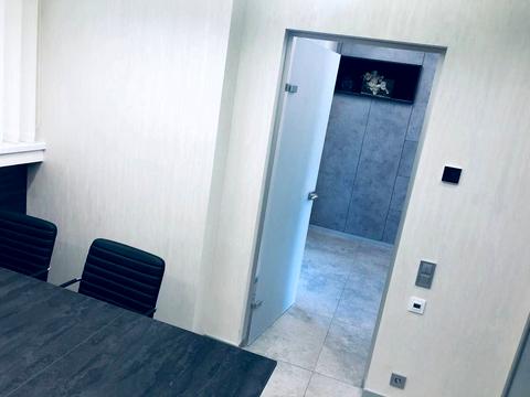 комерційна за адресою Лазаряна вул., 22