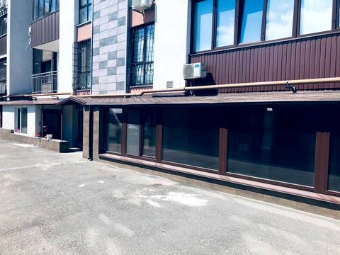 комерційна за адресою Лазаряна вул., 22