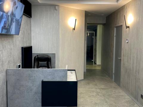 комерційна за адресою Лазаряна вул., 22