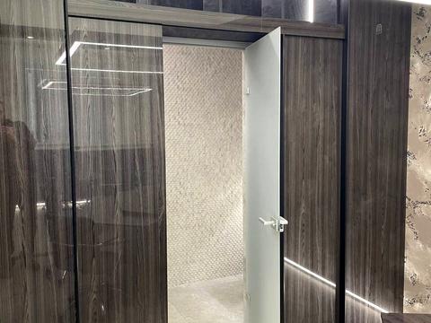 комерційна за адресою Лазаряна вул., 22