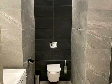 комерційна за адресою Лазаряна вул., 22