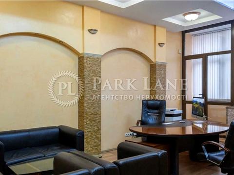 комерційна за адресою Лютеранська вул., 10-А