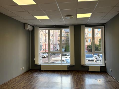 комерційна за адресою Глибочицька вул., 40