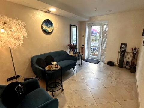 комерційна за адресою Старокозацька вул. (Комсомольська), 21