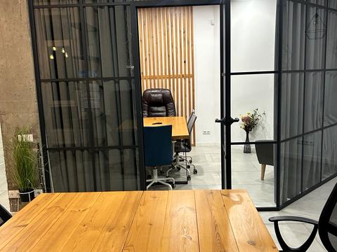 комерційна за адресою Михайла Максимовича вул. (Онуфрія Трутенка), 3-Д