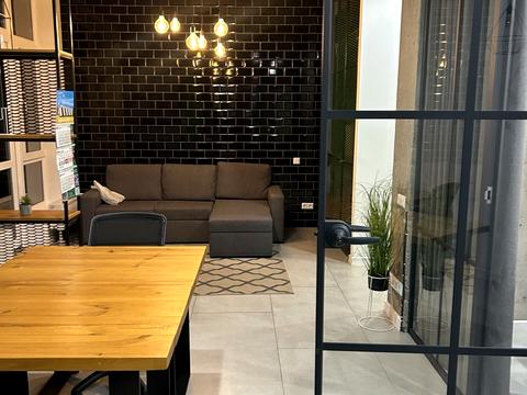 комерційна за адресою Михайла Максимовича вул. (Онуфрія Трутенка), 3-Д