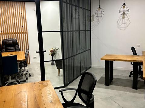 комерційна за адресою Михайла Максимовича вул. (Онуфрія Трутенка), 3-Д