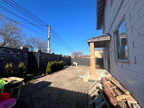 будинок за адресою Садова