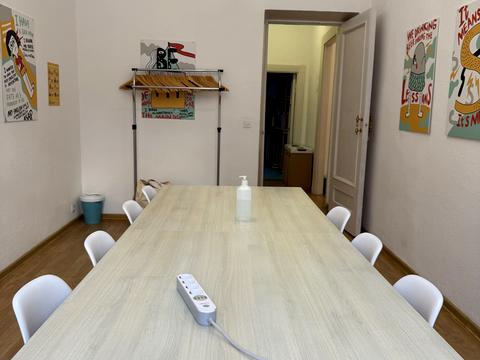 комерційна за адресою Хрещатик вул. (Kreschatic), 21