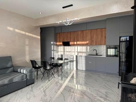 будинок за адресою Польова