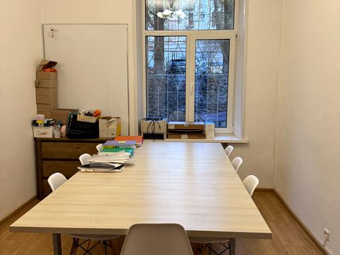 комерційна за адресою Хрещатик вул. (Kreschatic), 21