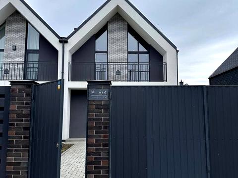 дом по адресу Комфортна