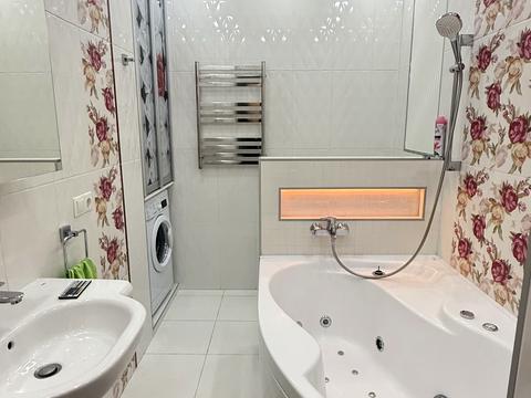 квартира за адресою Ревуцького вул., 9