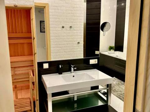 квартира по адресу Александра Олеся ул., 25д