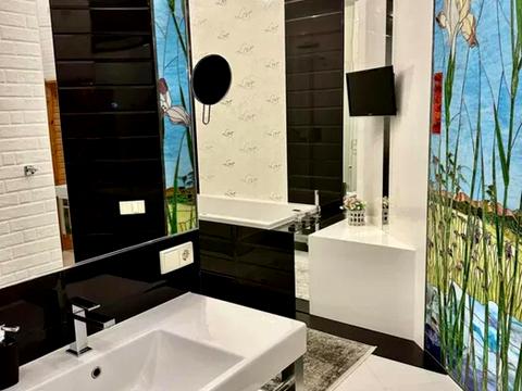 квартира по адресу Александра Олеся ул., 25д