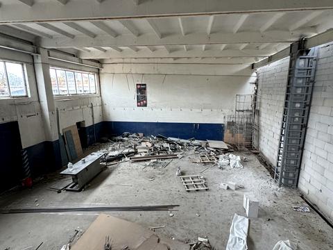 комерційна за адресою Приколійна вул., 21