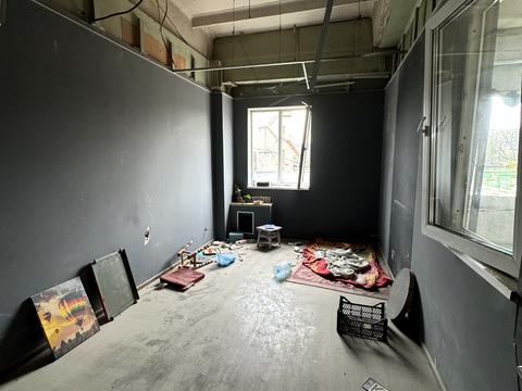 комерційна за адресою Приколійна вул., 21