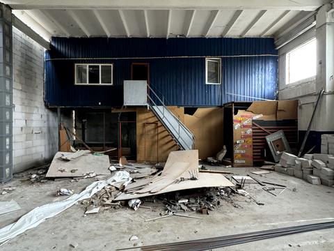 комерційна за адресою Приколійна вул., 21