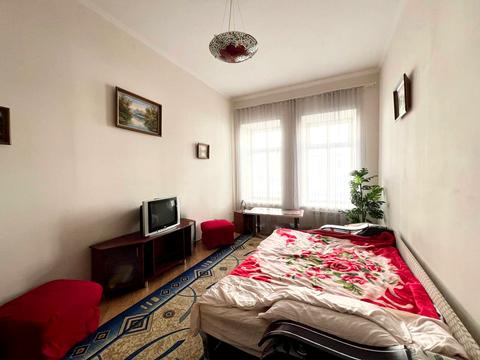 квартира за адресою Пантелеймона Куліша вул., 35