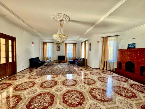 комерційна за адресою Зоряний пров., 9/2