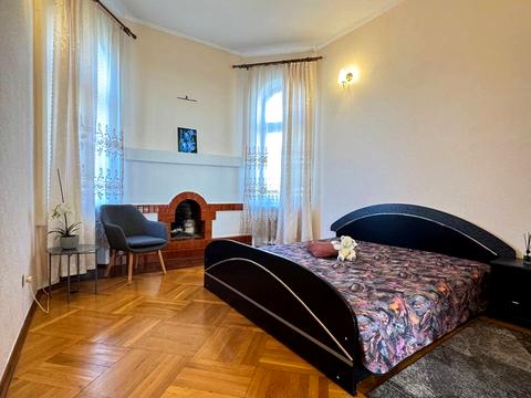 комерційна за адресою Зоряний пров., 9/2