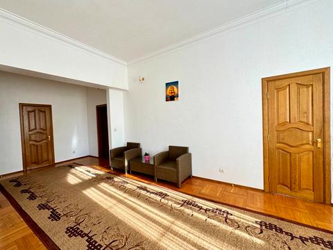 комерційна за адресою Зоряний пров., 9/2