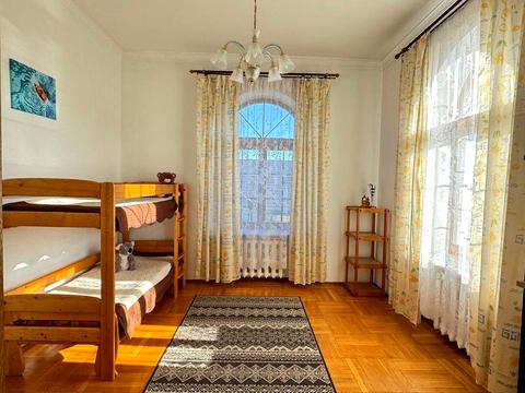 комерційна за адресою Зоряний пров., 9/2