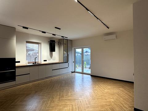 дом по адресу Бориса Лятошинського ул. (1 Травня), 12