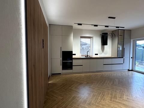 будинок за адресою Бориса Лятошинського вул. (1 Травня), 12