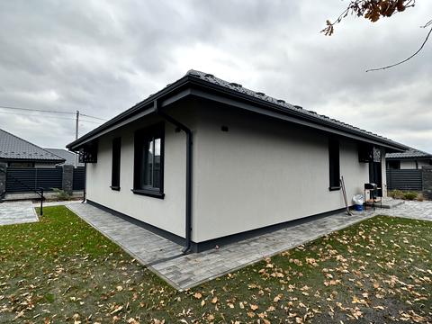 будинок за адресою Бориса Лятошинського вул. (1 Травня), 12