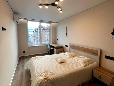 квартира за адресою Степана Бандери вул., 77-Б