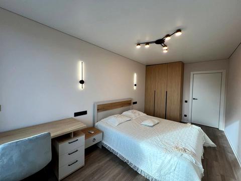 квартира за адресою Степана Бандери вул., 77-Б