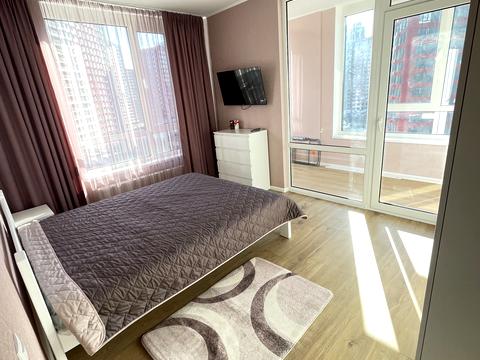 квартира за адресою Олександра Олеся вул., 10