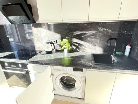 квартира за адресою Олександра Олеся вул., 10