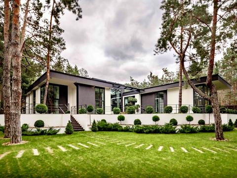 дом по адресу  ул.