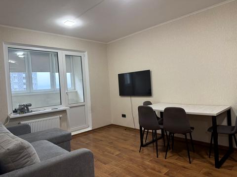 квартира по адресу Ревуцкого ул., 54-А