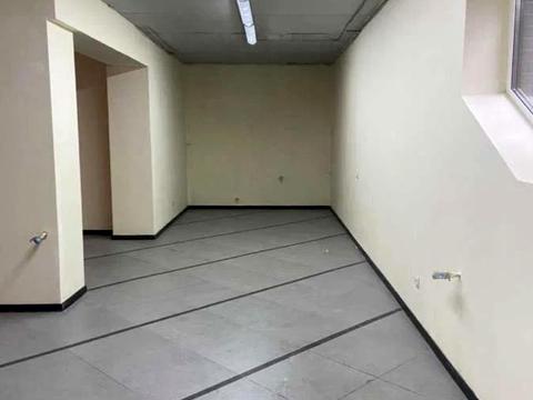 комерційна за адресою Залізнична вул., 49