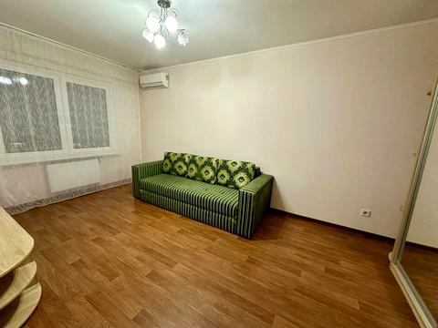 квартира за адресою Бориса Гмирі вул., 18