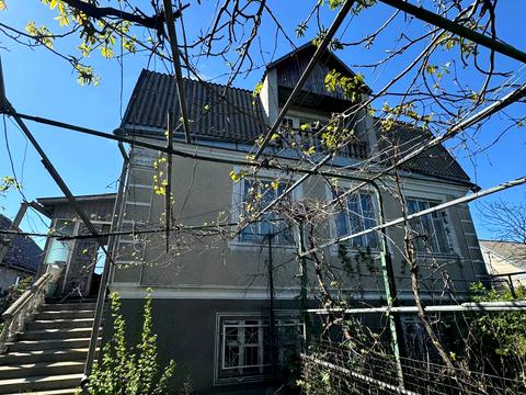 будинок за адресою Євгена Колісниченка вул.