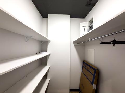 комерційна за адресою Жилянська вул., 68