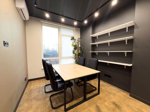 комерційна за адресою Жилянська вул., 68