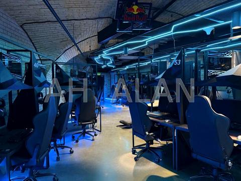 коммерческая по адресу Князей Острожских ул. (Московська), 8